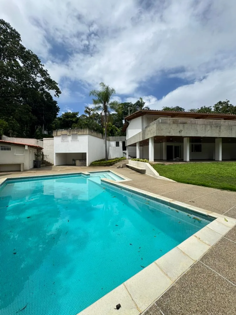 CASA EN VENTA - Valle Arriba